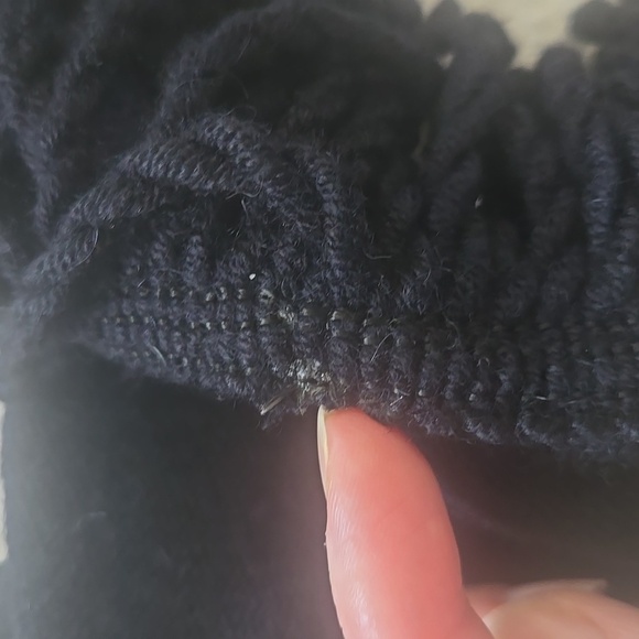 NWT Soft Surroundings Black Wool Blend V-Neck Sweater with Fringe Size Medium - Picture 12 of 12